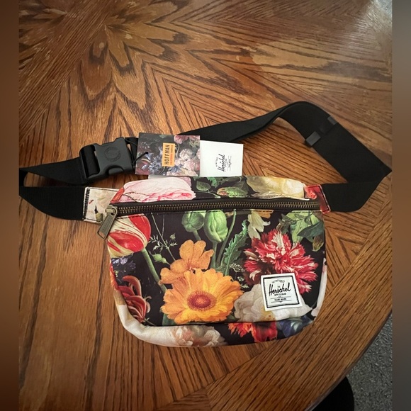 Herschel Supply Company Floral Print Bag - Picture 1 of 7